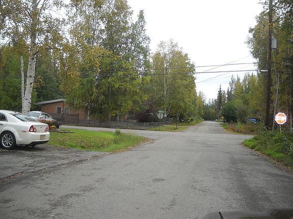 4th image of 1215 Hess Ave