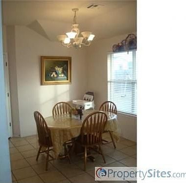 4th image of 8432 SW 37th St
