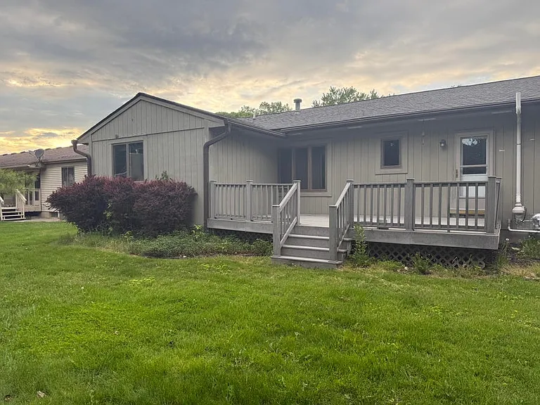 741 Woods Ct — Photo 30