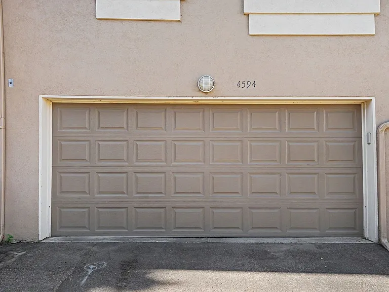 4594 E Kentucky Pl — Photo 19