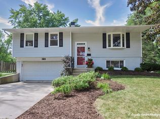 1 Red Oak Ct, Buffalo Grove, IL 60089