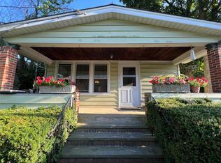 31 9th Ave, Sea Cliff, NY 11579