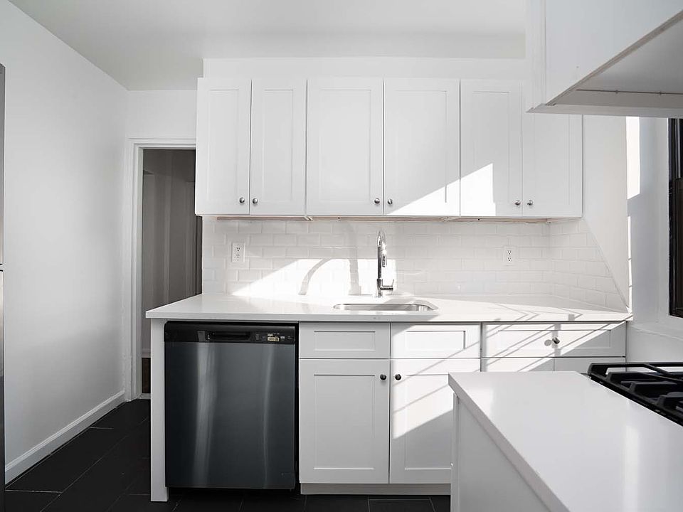 1st image of 90-25 Borkel Pl #1A