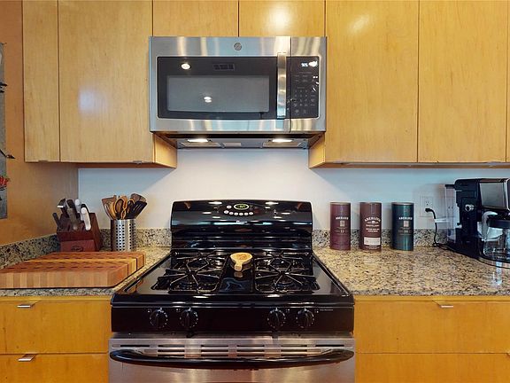 5th image of 1107 W 21st St Unit A