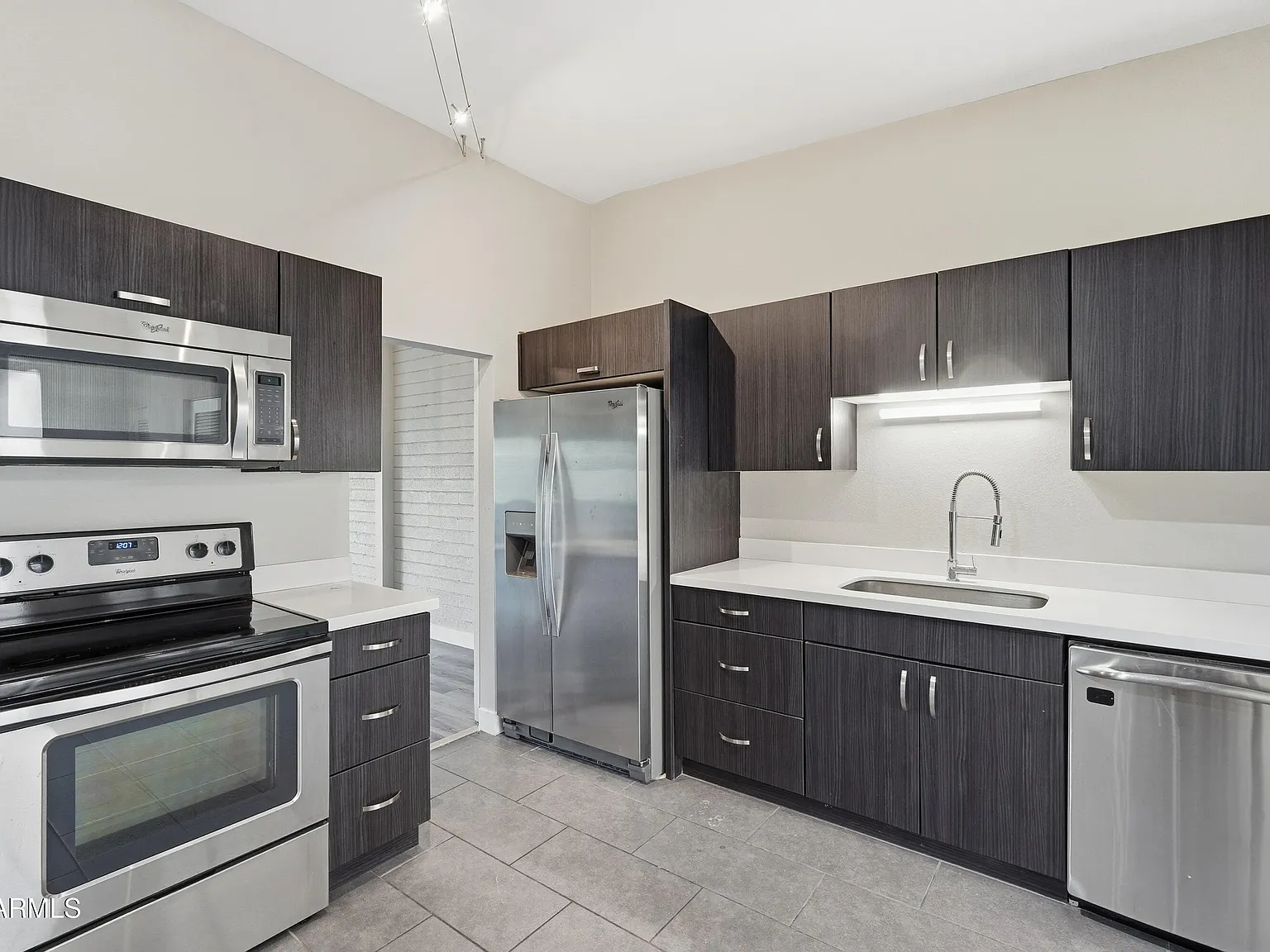 2 bed, 2.0 bath, 1302 sqft, $2,400 — Photo 1