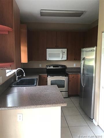 2nd image of 551 NE 21st Ter