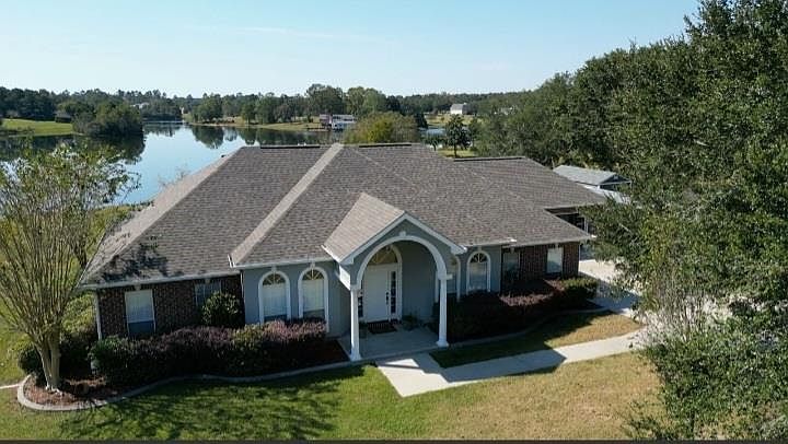 1st image of 7 Shavon Dr