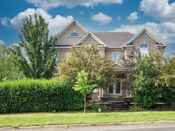 5410 Duchess Ct, Burlington, ON L7L 6Z4