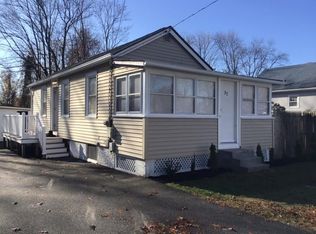 32 Belfort Ave, Warwick, RI 02889