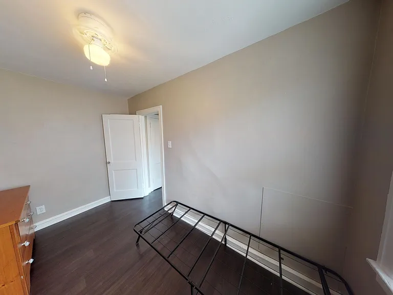 Drexel Court — Photo 15