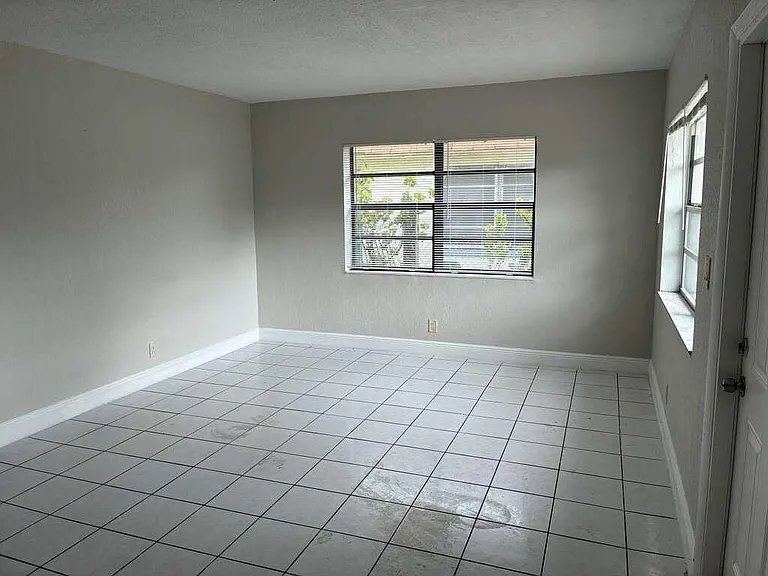 1329 NW 8th Ave #A — Photo 3