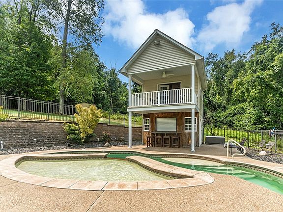 4th image of 100 Eagle Ln