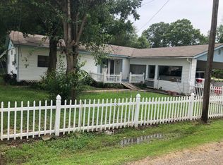 241 Willis St, Crossett, AR 71635