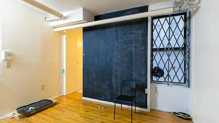 Rented by Nooklyn NYC LLC | media 70