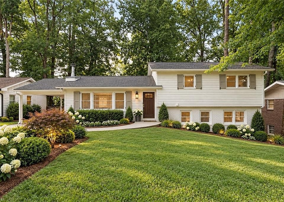 1st image of 2353 Cortez Way NE