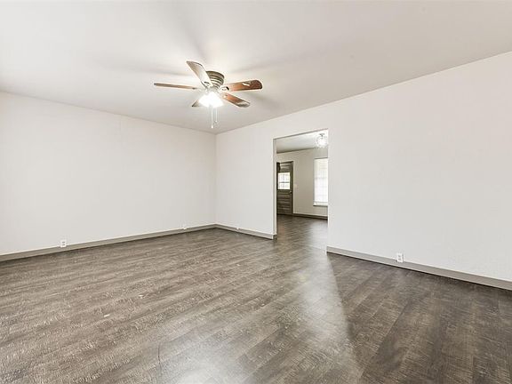 5th image of 1721 NE 47th St