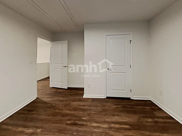 5061 Twin River Dr — Photo 22
