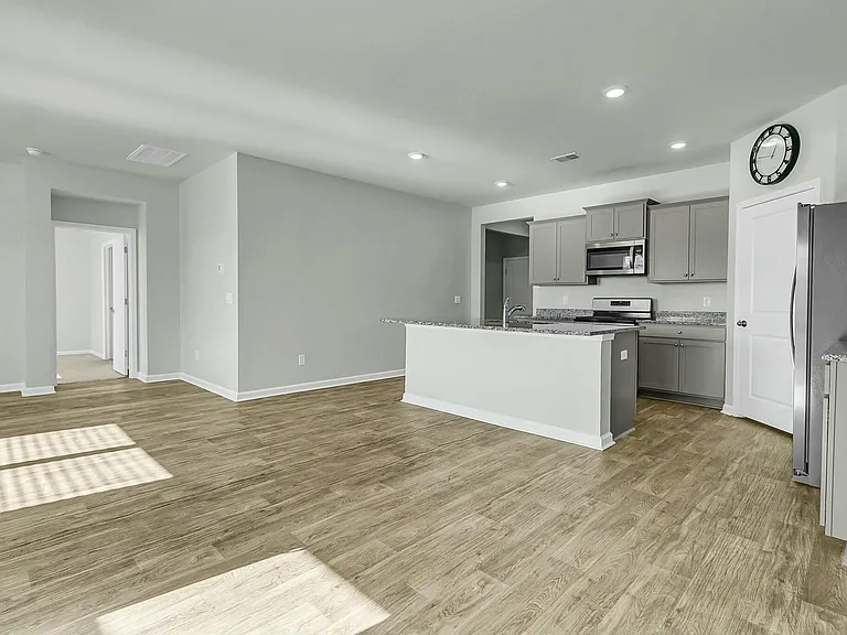 229 Grand View Xing — Photo 14