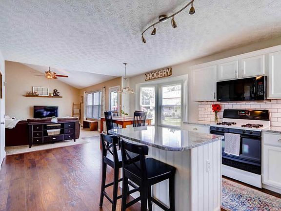 5th image of 8899 Coral Canyon Cir
