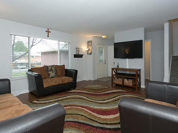 4th image of 9023 E Nassau Ave