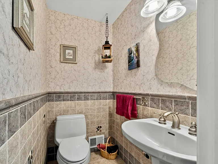 1177 Ridge Rd — Photo 20