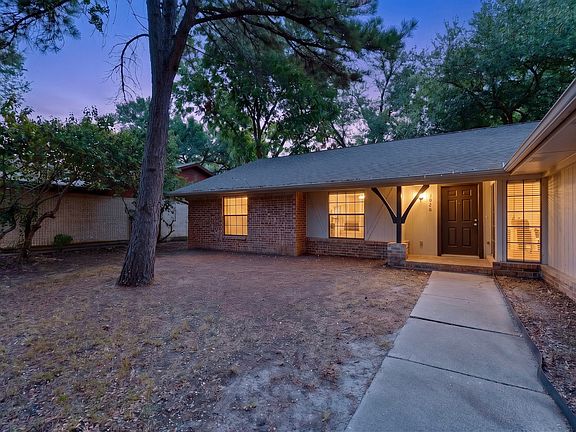 2nd image of 1020 Almond Dr