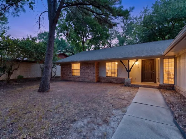 1020 Almond Dr, Mansfield, TX 76063