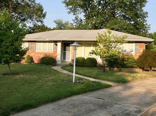8000 Tremont Circle Dr, Saint Louis, MO