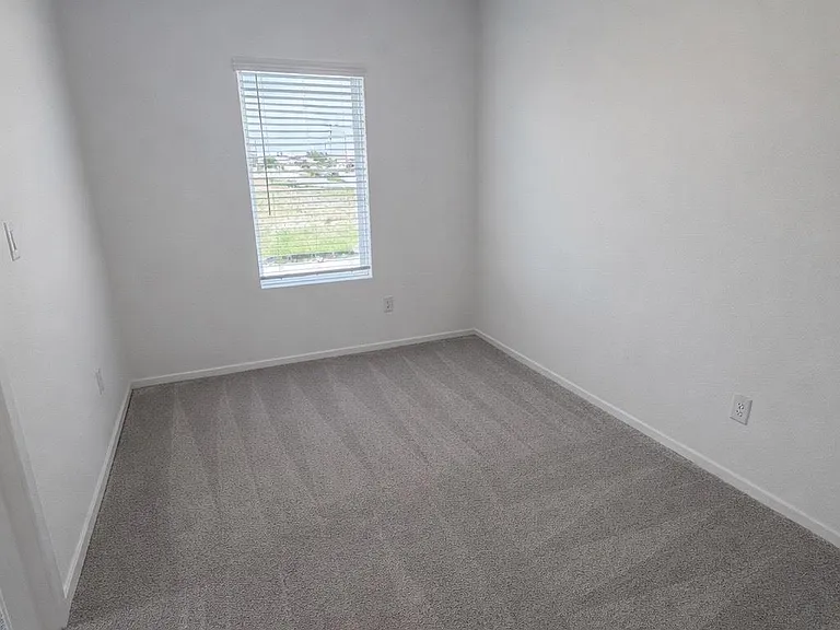 2211 Salinas Dr — Photo 13