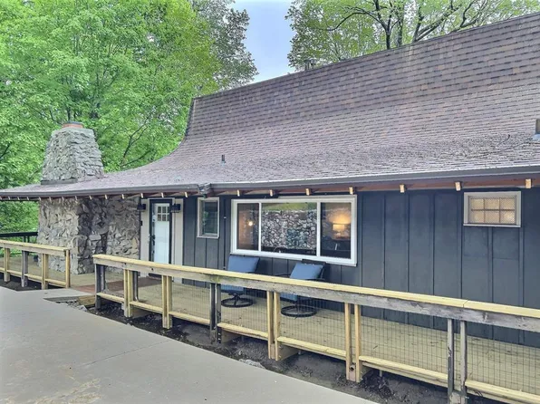 868 Pleasure Point W, Maceo, KY 42355