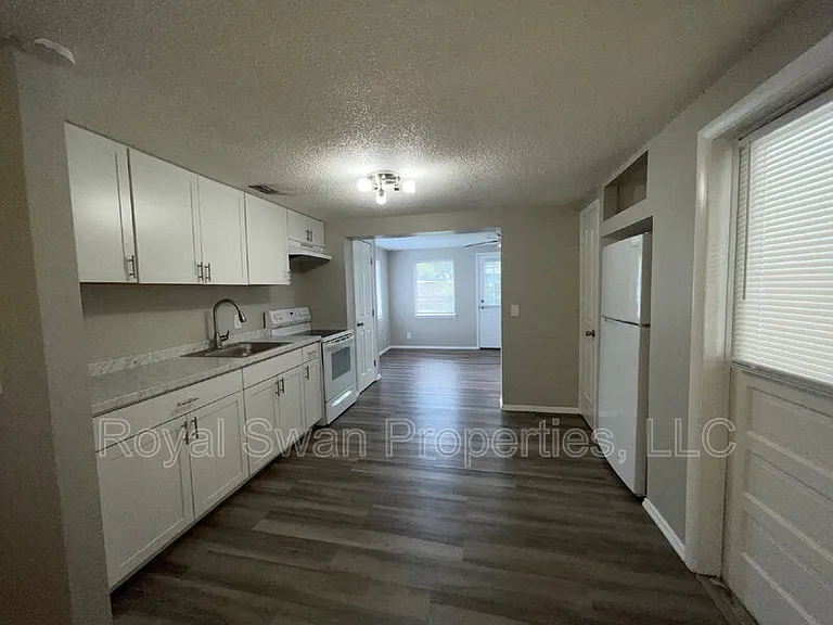 2532 McCranie Pl — Photo 6