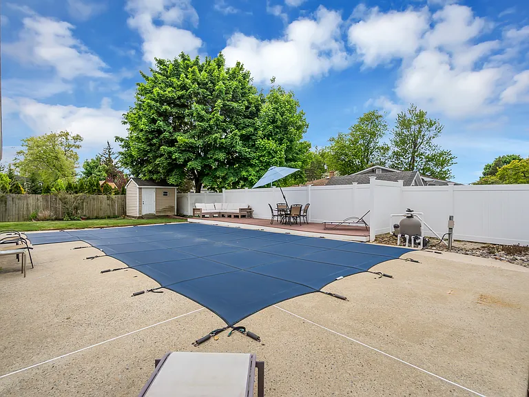 1044 Evelyn Dr — Photo 8