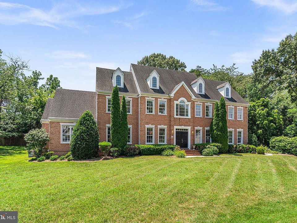 1st image of 403 Woodland Estates Way