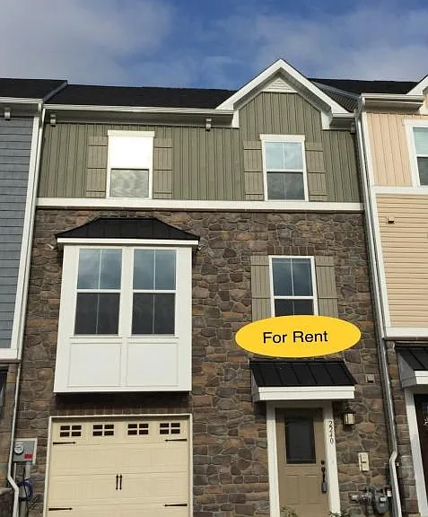 2240 Raya Way — Photo 1