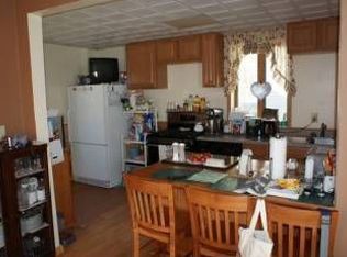 221 Willowcreek Ave, Schenectady, NY 12304