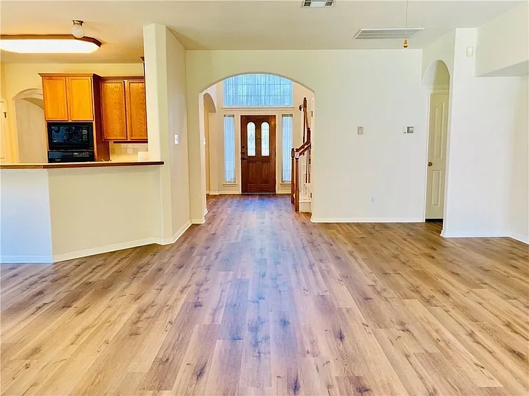 12720 Twisted Briar Ln — Photo 2