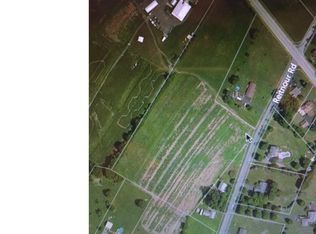 3194 Schuylkill Rd, Spring City, PA 19475