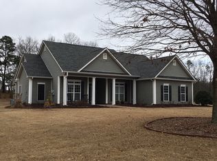 52 Fieldstone Farms Dr, Senoia, GA 30276