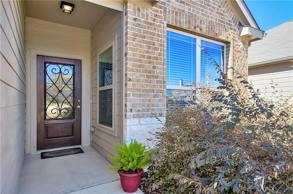 10504 Crescendo Ln — Photo 3