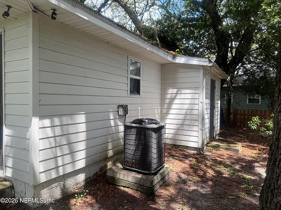 5th image of 3719 BRENTWOOD Boulevard