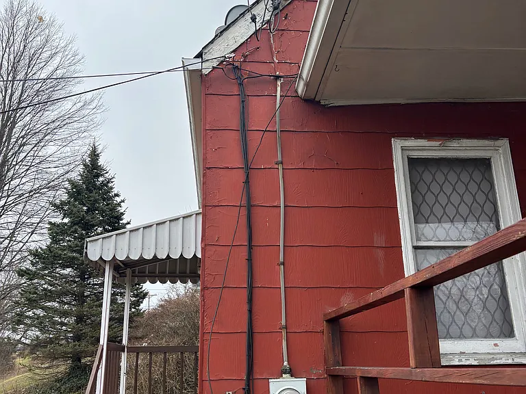 715 Grant Avenue Ext — Photo 3