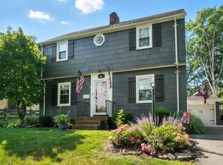 607 N Tanglewood Dr, Springfield, OH 45504