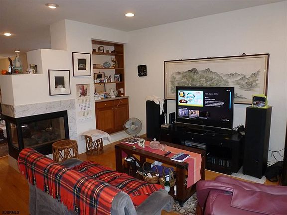 5th image of 685 Saint Andrews Dr