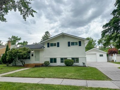 35959 Carlisle St, Clinton Township, MI, 48035