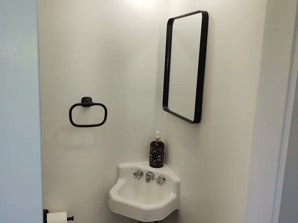 10 Silver St, Norwalk, CT 06850