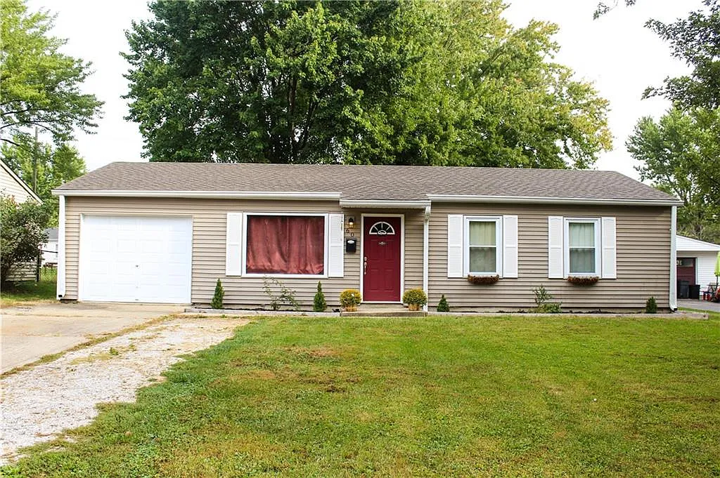 60 Sunbury Dr photo 1