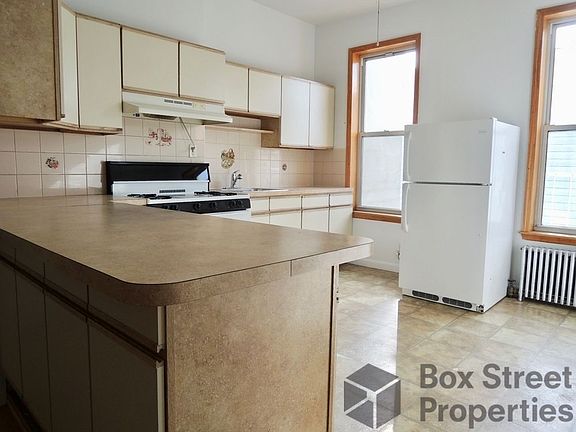 5th image of 274 Nassau Ave APT 3L