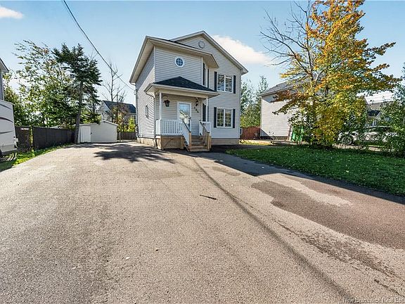 2nd image of 194 Rennick Rd