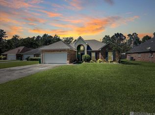 23519 S Point Dr, Denham Springs, LA 70726