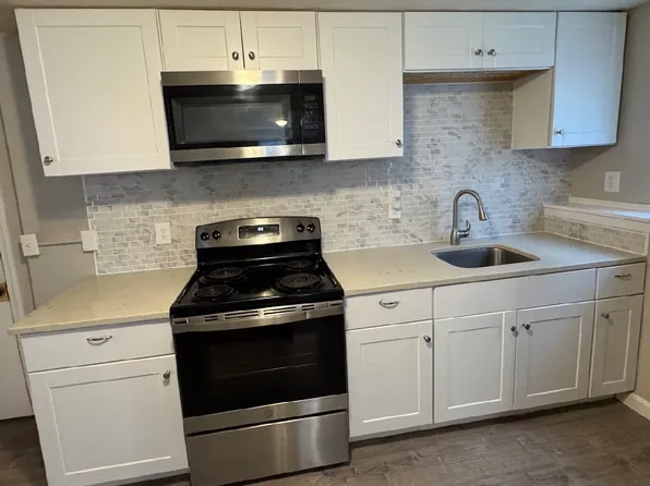 18 Nashua Rd #1, Pelham, NH 03076